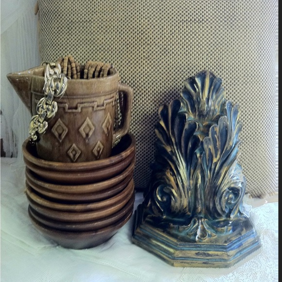 Hollywood Regency Rococo Wall Shelf - Picture 2 of 5